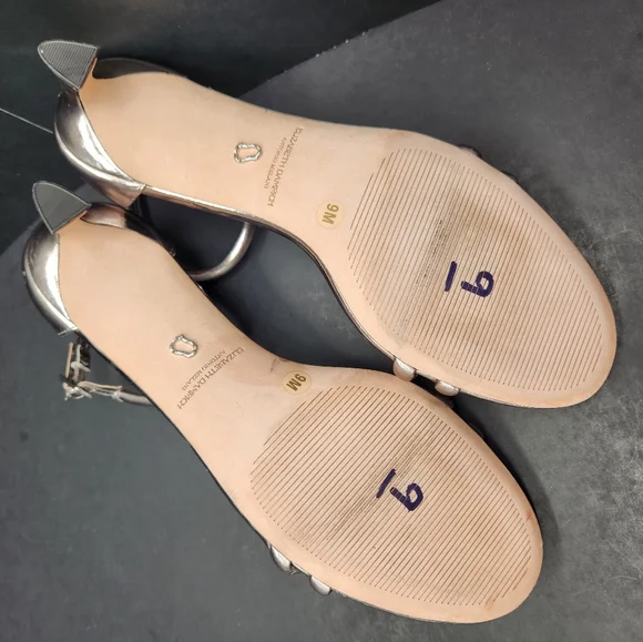 Antonio Melani Elizabeth Damrich Dress Sandals 9 Silver Leather Padded New $150 Antonio Melani Elizabeth Damrich Dress Sandals 9 Silver Leather Padded New $150